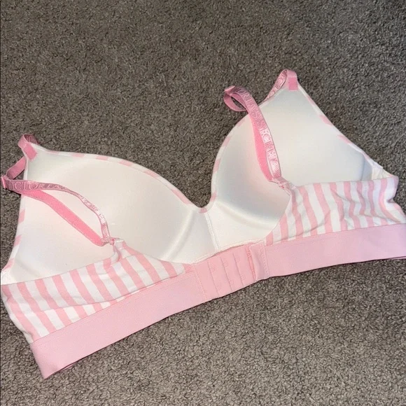 Victoria’s Secret Shine Patch Wireless Bra - Picture 3 of 4